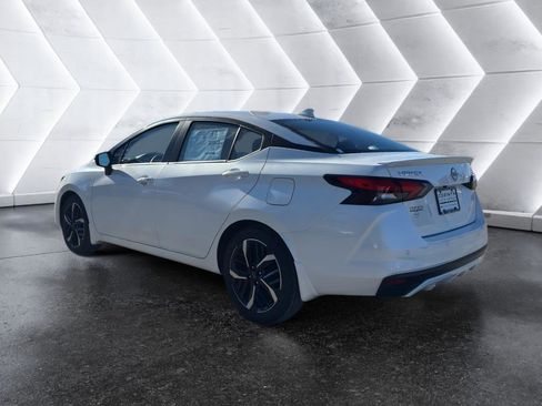 New 2025 Nissan Versa SR w/ Trunk Package image 6