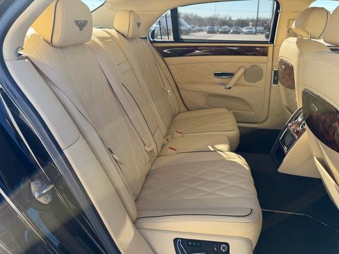 Used 2014 Bentley Flying Spur W12 image 23