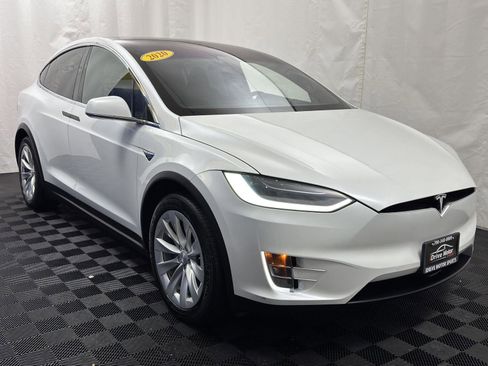 Used 2020 Tesla Model X Long Range image 11