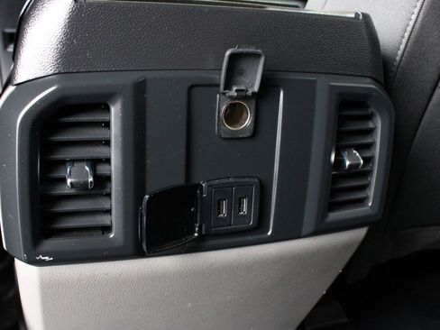 Used 2018 Ford F150 XL w/ Equipment Group 101A Mid AWD/4WD image 19