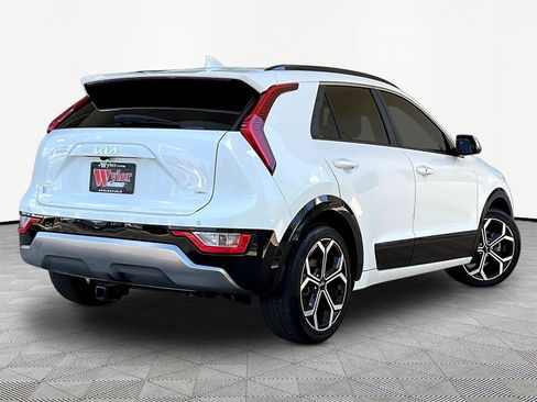 Used 2023 Kia Niro EX Touring FWD image 6