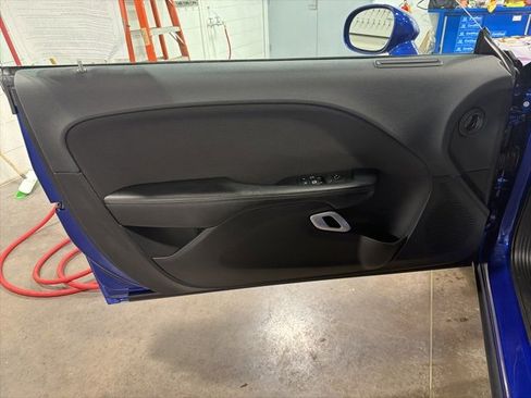 Used 2021 Dodge Challenger SXT w/ Blacktop Package image 7