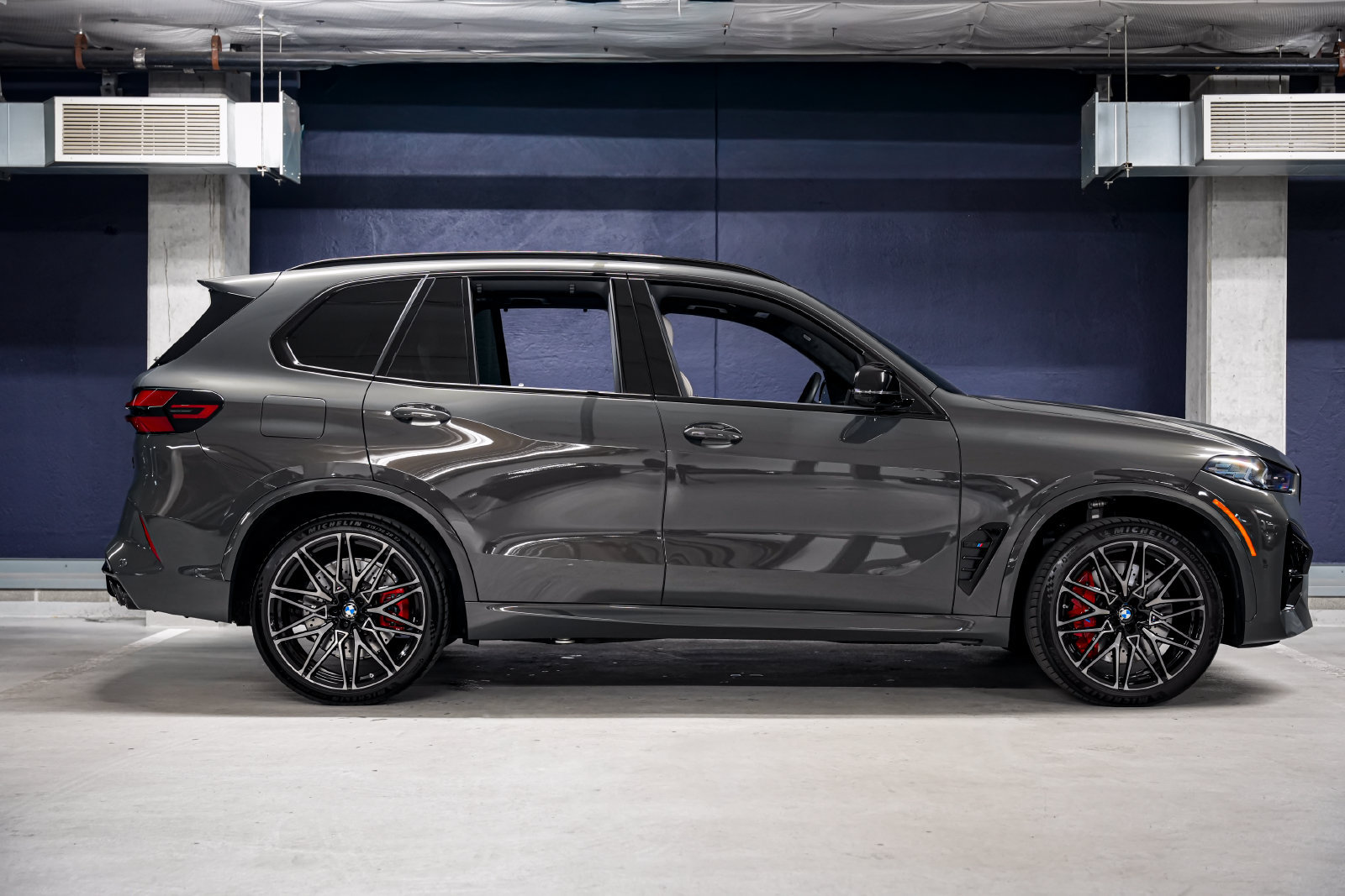 Used 2024 BMW X5 M Competition w/ Executive Package AWD/4WD image 2