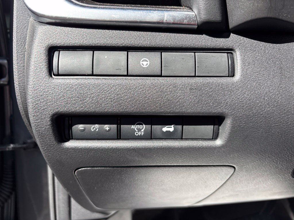Certified 2023 Nissan Rogue SV w/ SV Premium B Package AWD/4WD image 21