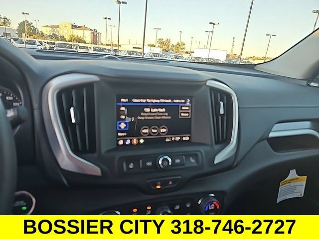 New 2024 GMC Terrain SLE w/ Driver Convenience Package FWD image 13