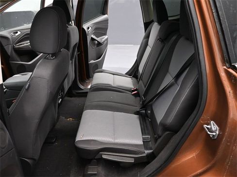 Used 2017 Ford Escape SE w/ Equipment Group 201A image 10