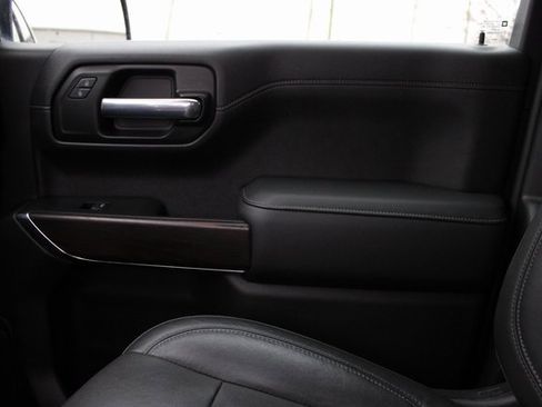 Used 2019 GMC Sierra 1500 SLT w/ SLT Premium Plus Package image 30