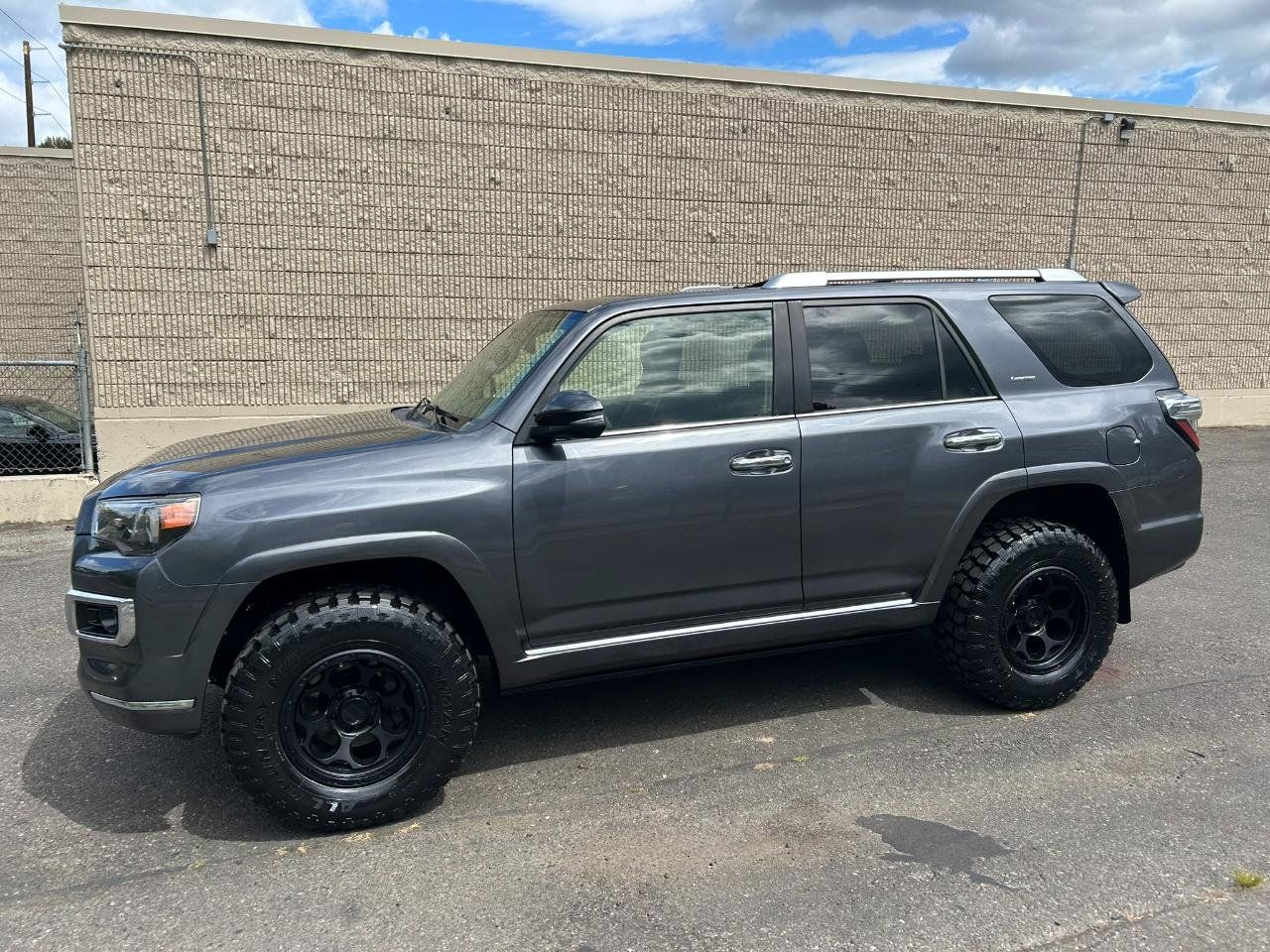 Used 2015 Toyota 4Runner Limited w/ Convenience Package AWD/4WD image 8