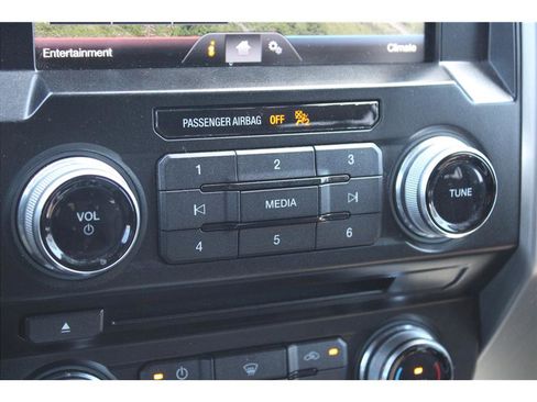 Used 2015 Ford F150 Platinum w/ Technology Package image 35