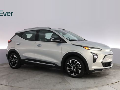 Used 2022 Chevrolet Bolt EUV Premier image 14