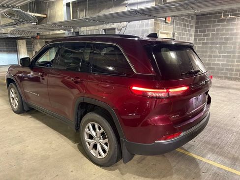 Used 2022 Jeep Grand Cherokee Limited AWD/4WD image 3