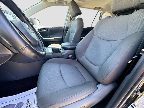 Used 2022 Toyota RAV4 XLE w/ Convenience Package AWD/4WD image 25