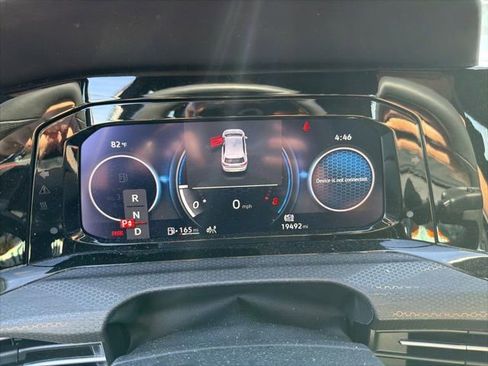 Used 2024 Volkswagen GTI SE image 8