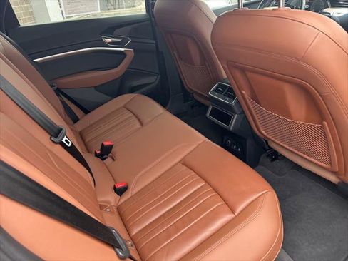 Certified 2024 Audi Q8 e-tron Premium image 29