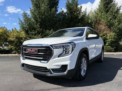 Used 2022 GMC Terrain SLE w/ Driver Convenience Package