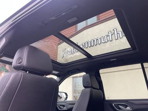 Used 2022 Chevrolet Tahoe LT w/ LT Signature Package image 15