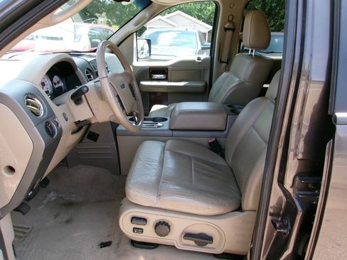 Used 2005 Ford F150 Lariat AWD/4WD image 6