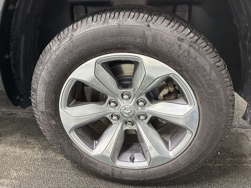 Used 2021 RAM 1500 Limited w/ Body Color Bumper Group image 8