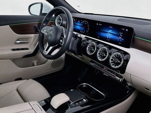 Certified 2023 Mercedes-Benz CLA 250 image 17