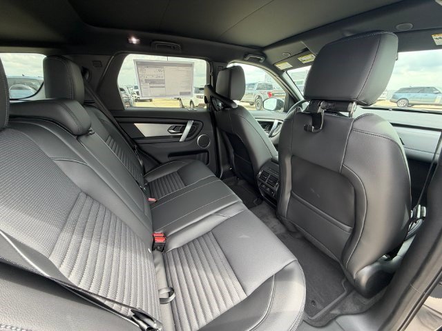 New 2026 Land Rover Discovery Sport Landmark AWD/4WD image 17