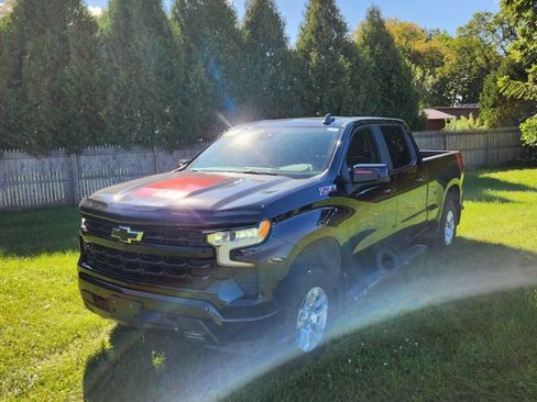 Used 2024 Chevrolet Silverado 1500 RST w/ Convenience Package II AWD/4WD image 3