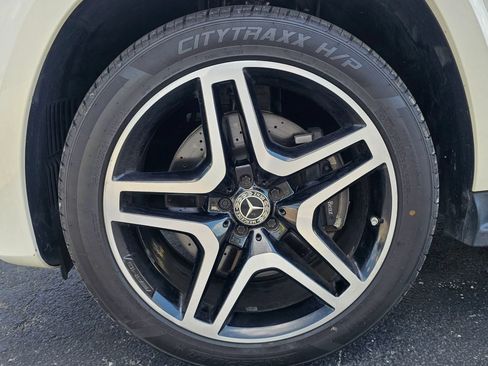 Used 2018 Mercedes-Benz GLS 550 4MATIC image 3