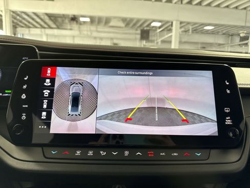 Used 2024 Dodge Charger R/T w/ Plus Group image 19