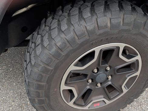 Used 2016 Jeep Wrangler Unlimited Rubicon AWD/4WD image 7