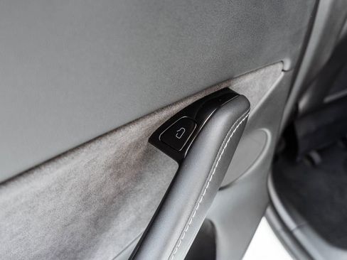 Used 2021 Tesla Model Y Long Range image 29