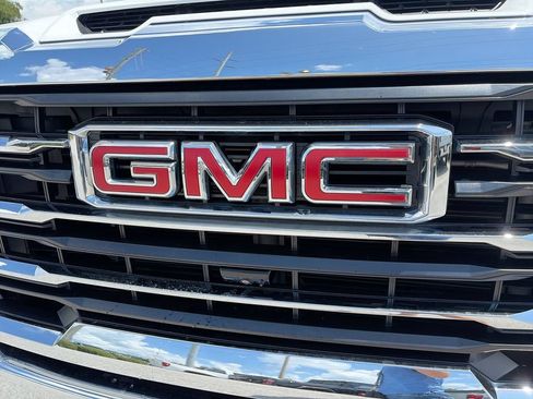 Certified 2024 GMC Sierra 2500 SLT w/ SLT Premium Package AWD/4WD image 38