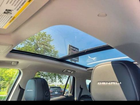 New 2027 GMC Terrain Denali w/ LPO, Black Badging Package AWD/4WD image 17