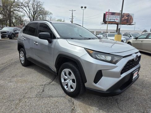 Used 2020 Toyota RAV4 LE image 3