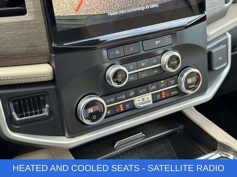 Used 2023 Ford Expedition Limited image 6