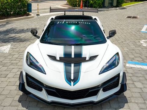 Used 2026 Chevrolet Corvette ZR1 w/ ZR1 Carbon Fiber Aero Package RWD image 5