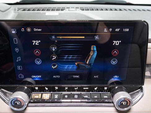 Used 2025 Chevrolet Colorado ZR2 w/ Technology Package image 23