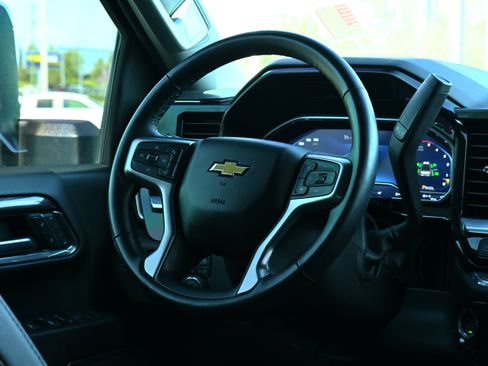 Used 2024 Chevrolet Silverado 2500 LTZ image 19