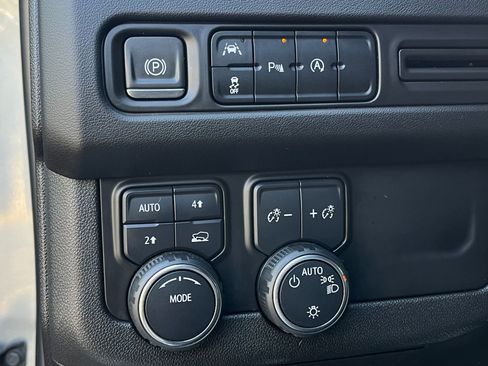 Used 2023 Chevrolet Tahoe RST image 15