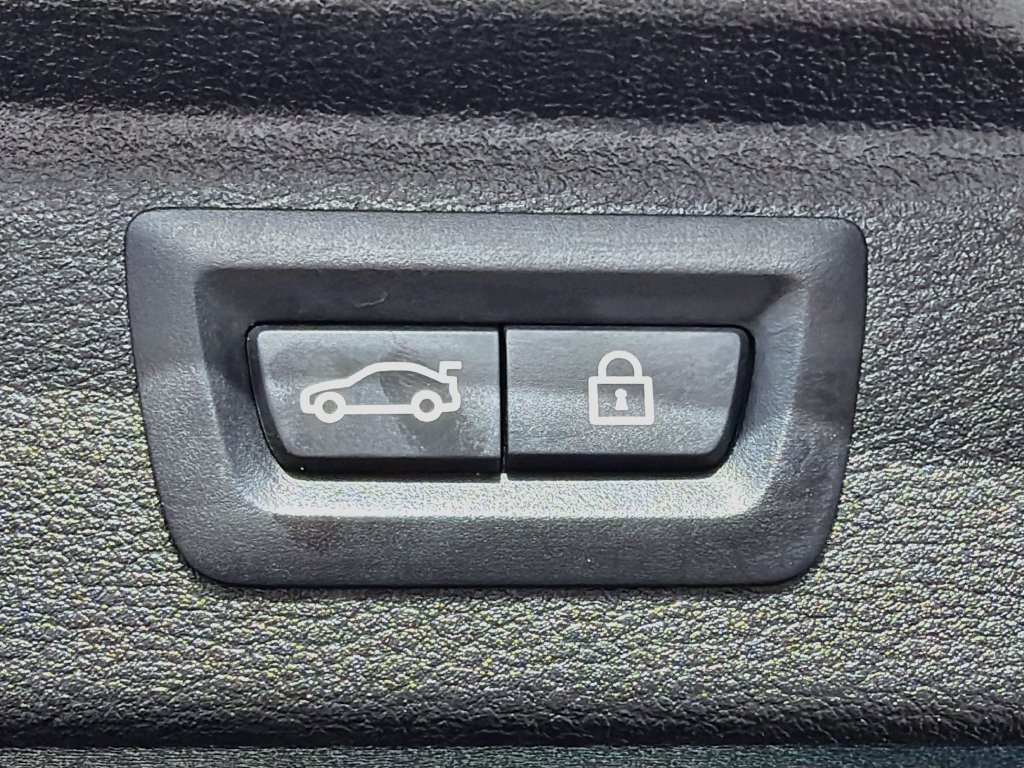 Used 2018 BMW X5 sDrive35i RWD image 12