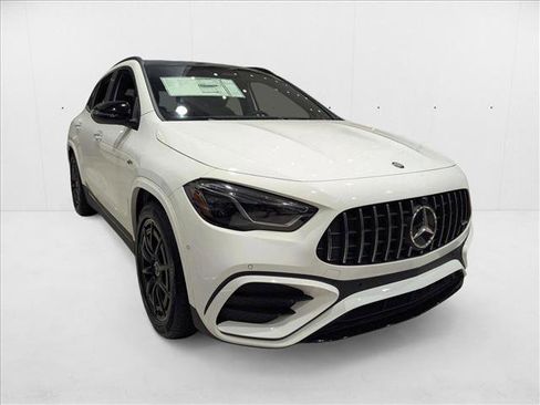 New 2025 Mercedes-Benz GLA 35 AMG 4MATIC image 6