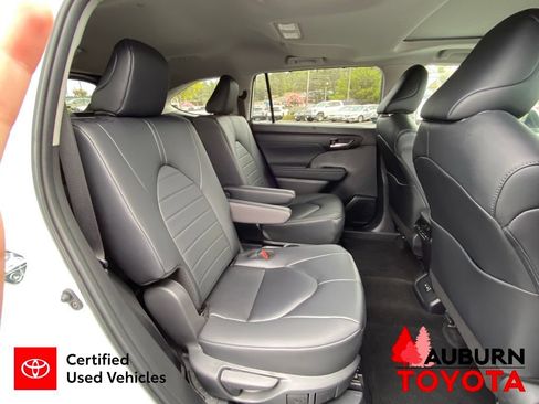 Certified 2024 Toyota Highlander XLE AWD/4WD image 22
