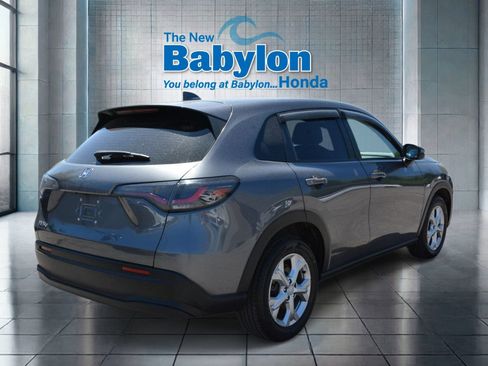Used 2023 Honda HR-V LX image 4