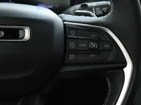 Used 2023 GMC Terrain SLT w/ Elevation Edition image 94