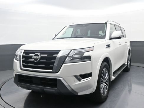 Used 2023 Nissan Armada SL w/ Captain's Chairs Package AWD/4WD image 1