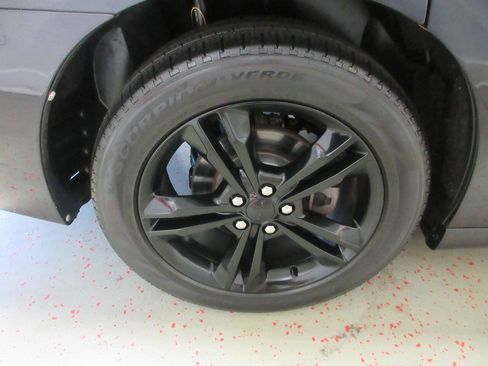 Used 2012 Dodge Charger R/T AWD/4WD image 21