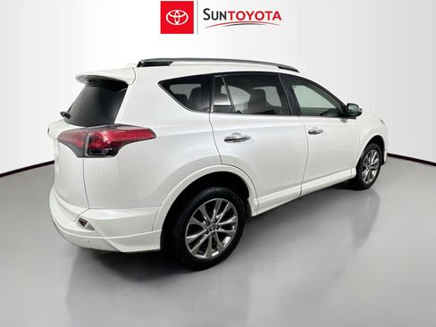 Used 2017 Toyota RAV4 Platinum image 4