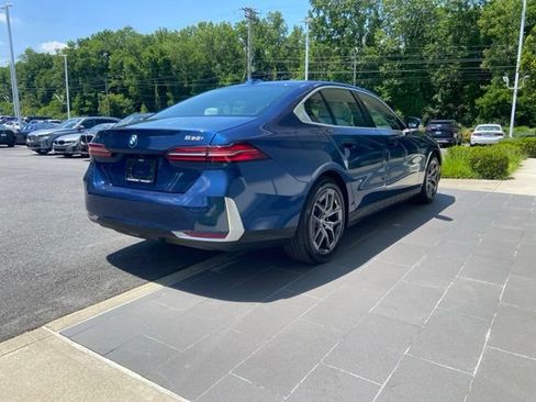 Used 2026 BMW 530i xDrive w/ Premium Package AWD/4WD image 7