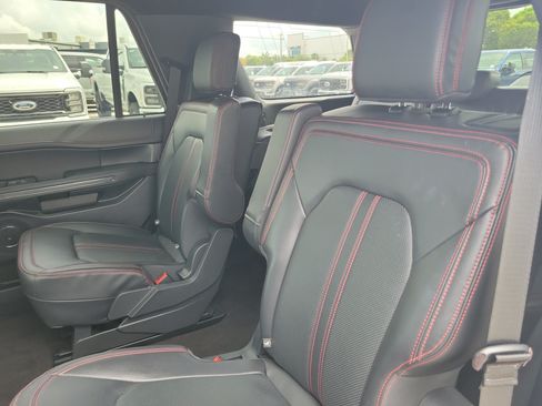 Used 2023 Ford Expedition Limited RWD image 15