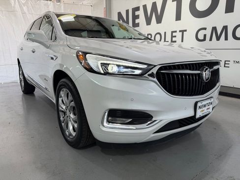 Used 2021 Buick Enclave Avenir w/ Avenir Technology Package AWD/4WD image 39