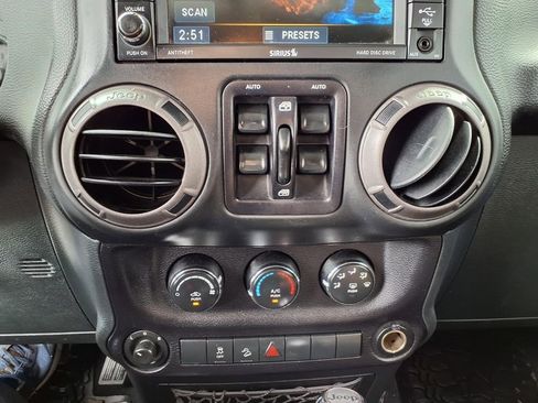 Used 2016 Jeep Wrangler Unlimited Sport AWD/4WD image 9