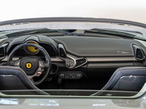 Used 2012 Ferrari 458 Spider RWD image 22